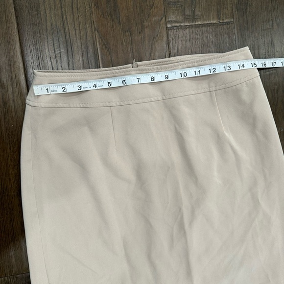 Gloria Vanderbilt Skirt - Picture 6 of 7